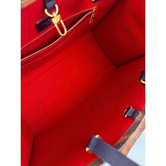 Louis Vuitton ONTHEGO MM Reverse Giant Monogram Tote - Picture 7 of 11